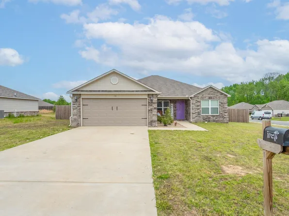 10 Saunder Dr, Ward, AR 72176