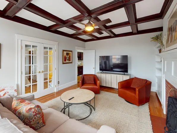 33 Westbourne Ter APT 4, Brookline, MA 02446