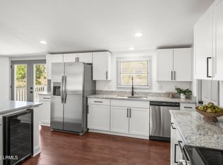 74 Springfield Rd, Beaufort, SC 29907