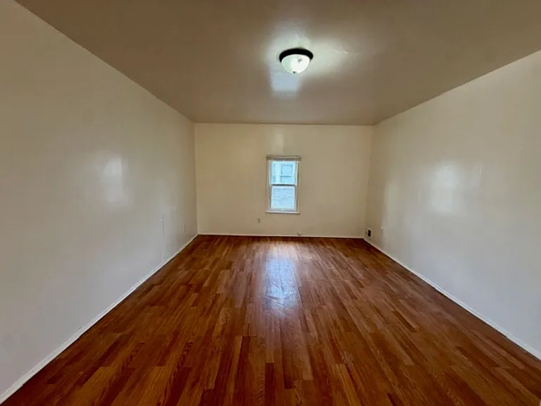14590 Ardmore St — Photo 4
