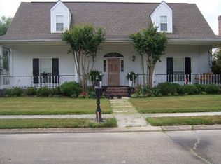 3 Clairmont Ln, Houma, LA 70360