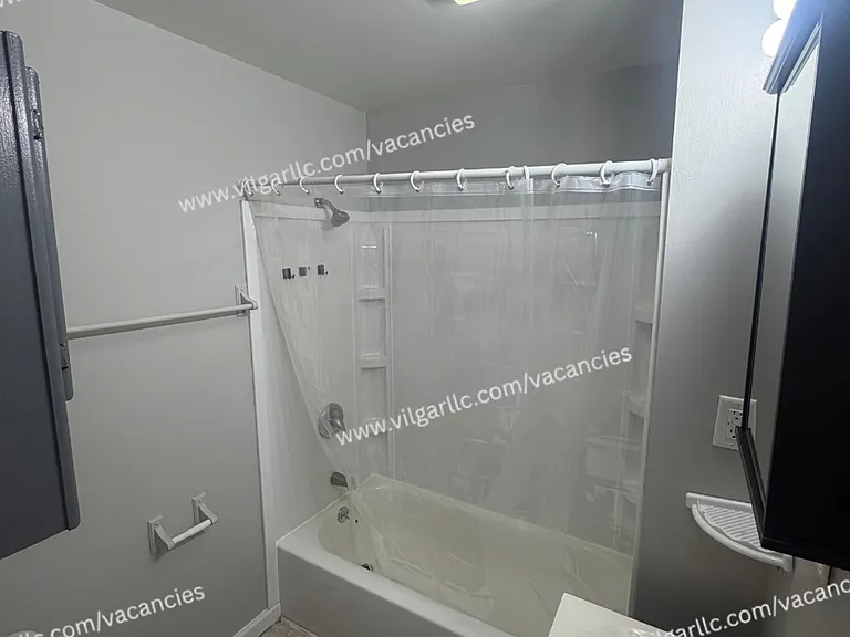 708 Perry St — Photo 11