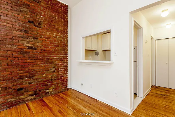 Rented by Town Residential | media 21