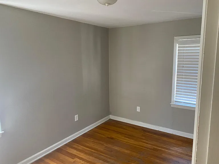 2904 Dalewood Rd — Photo 2