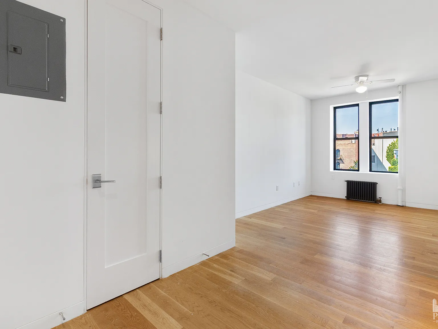 227 Waverly Place — Photo 2