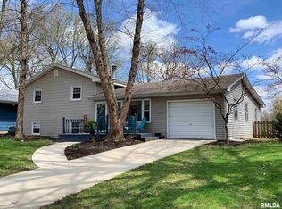 28 Ranger Dr, Springfield, IL 62702