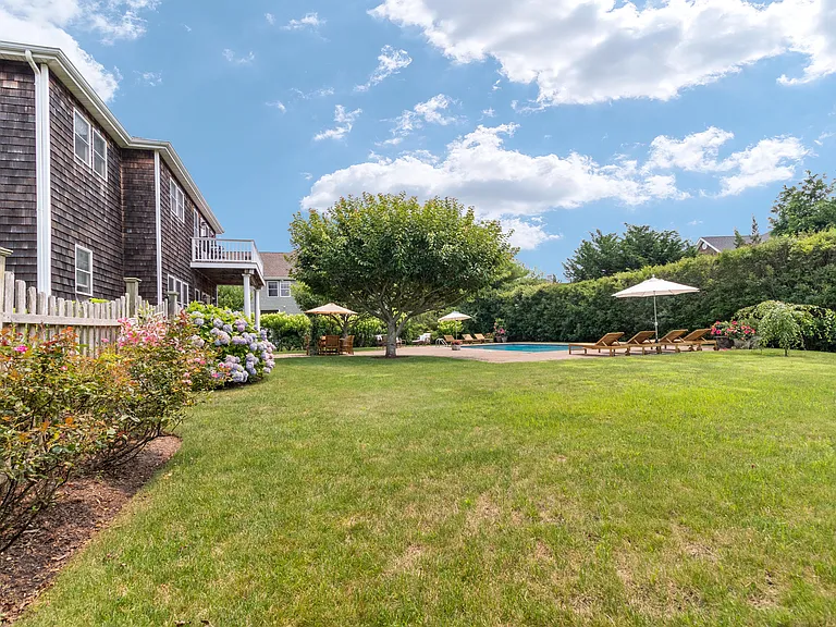11 Seasons Ln — Photo 20