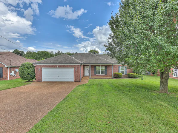 631 Woodburn Dr, Smyrna, TN 37167