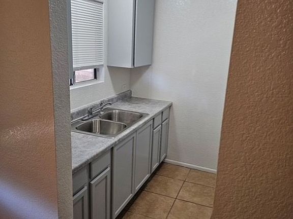 4th image of 477 N 10th St #F