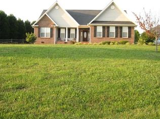 5058 Butner Dr, Hickory, NC 28602