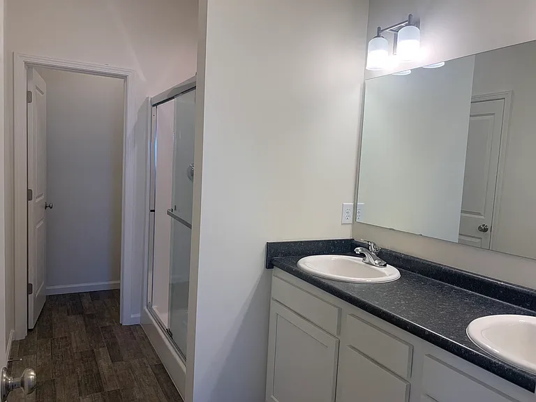 Avalon Bluffs — Photo 126