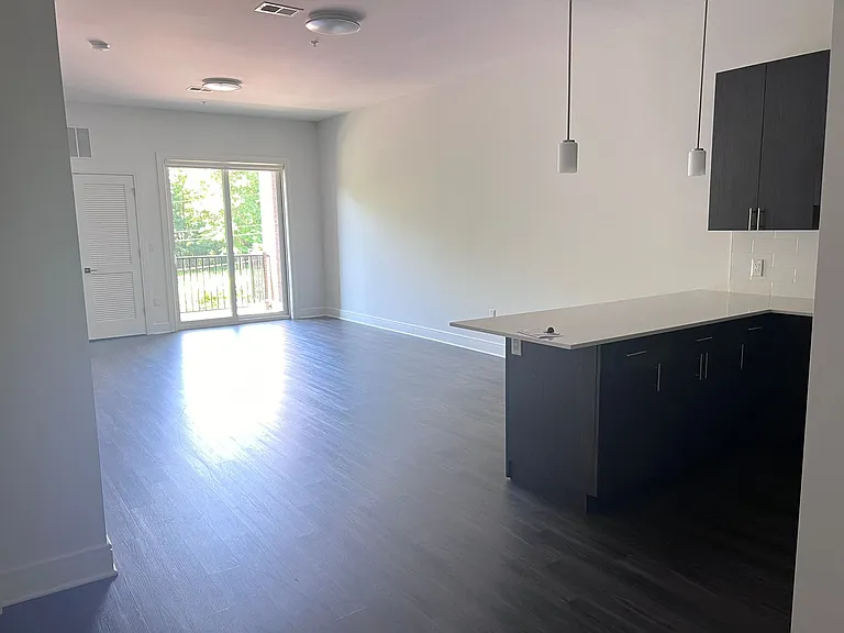 310 Madison Ave #210 — Photo 5