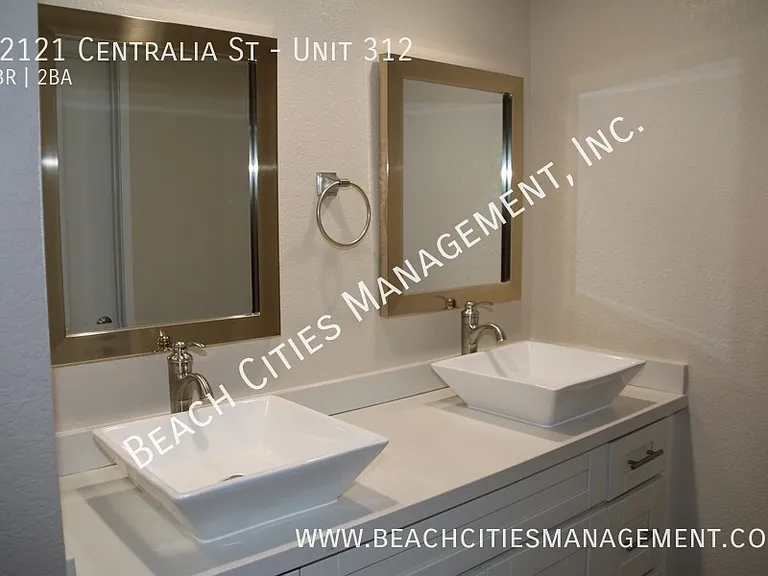 12121 Centralia St #312 — Photo 21