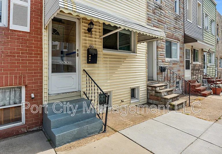 430 W 23rd St — Photo 2