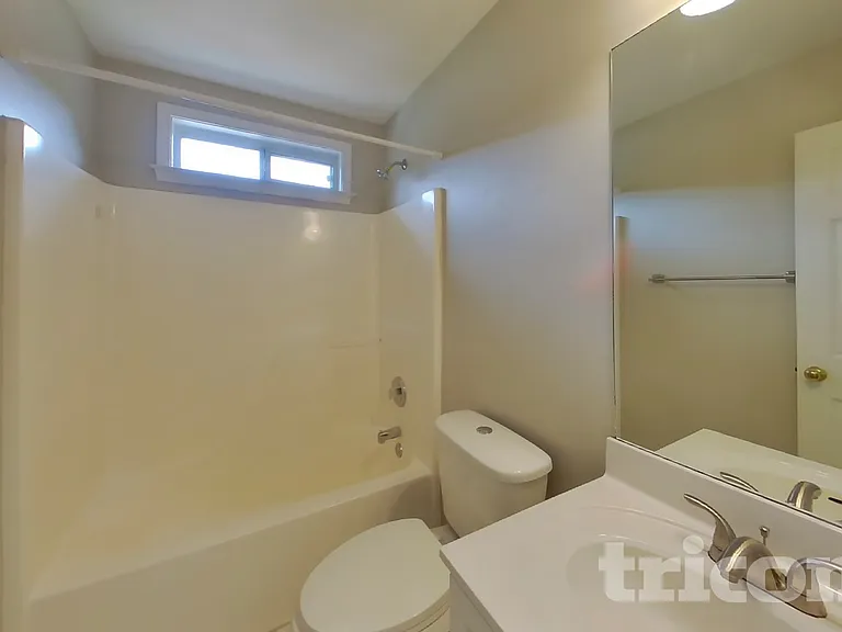 115 Victor Ln — Photo 12