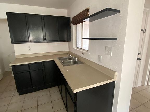 4th image of 251 N Drew St