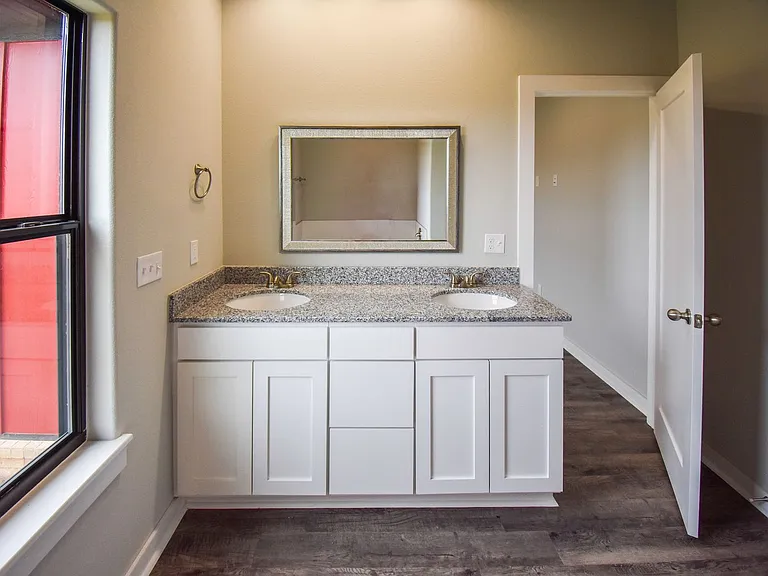 340 N Otoe St — Photo 14