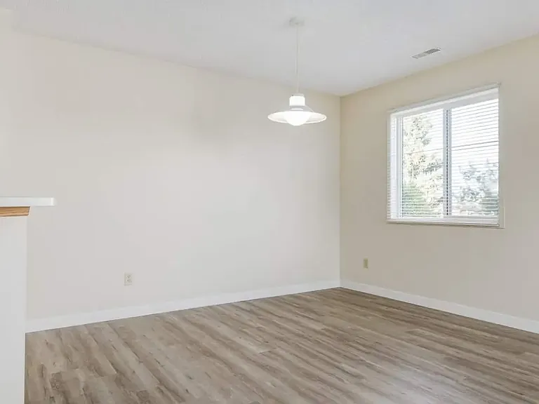 391 Huntington Hl NW #200 — Photo 9