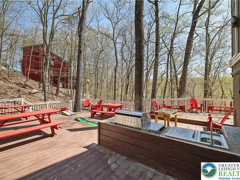 163 Cambridge Ct — Photo 5