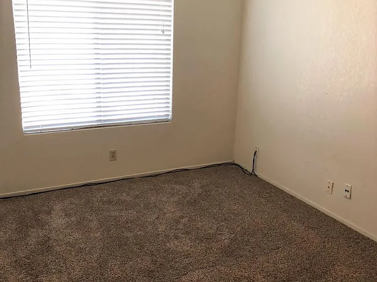 930 N Indiana St #1 — Photo 16