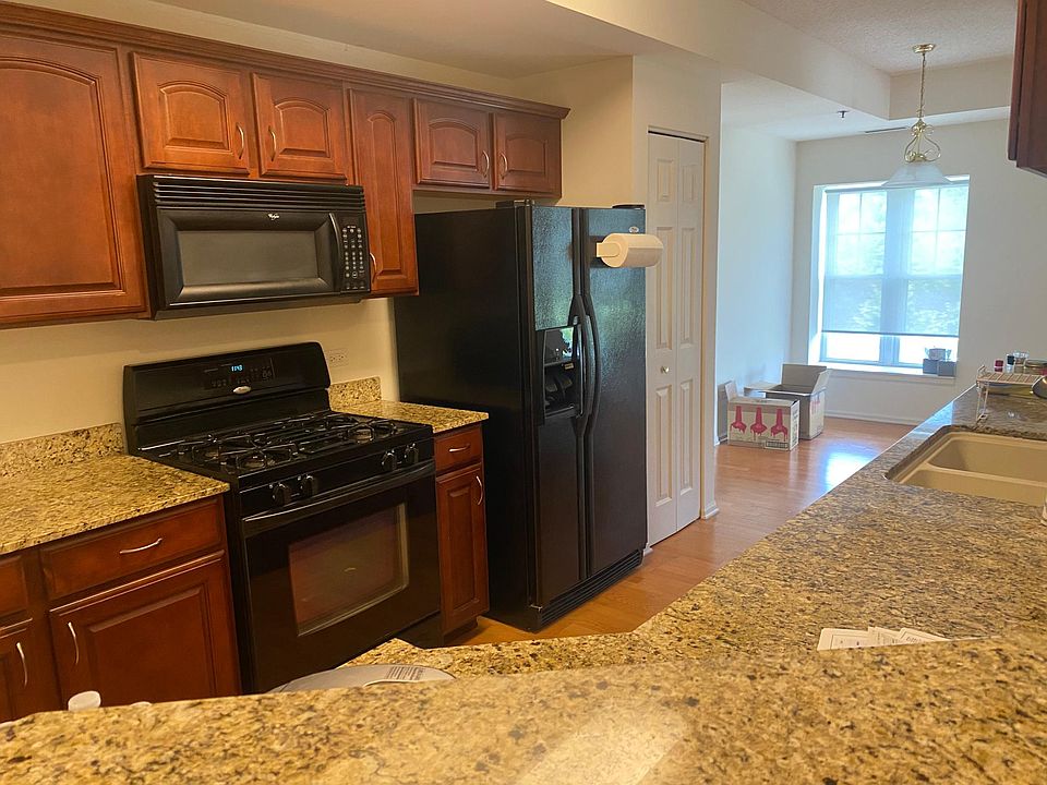 1st image of 410 W Mahogany Ct Unit 412