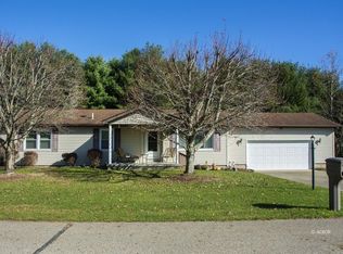 10 Blossom Ln, The Plains, OH 45780