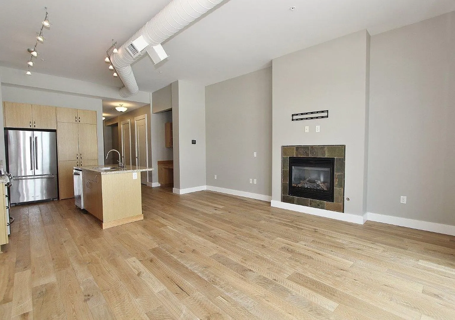 Beautiful Condo in Downtown Boise — Photo 3