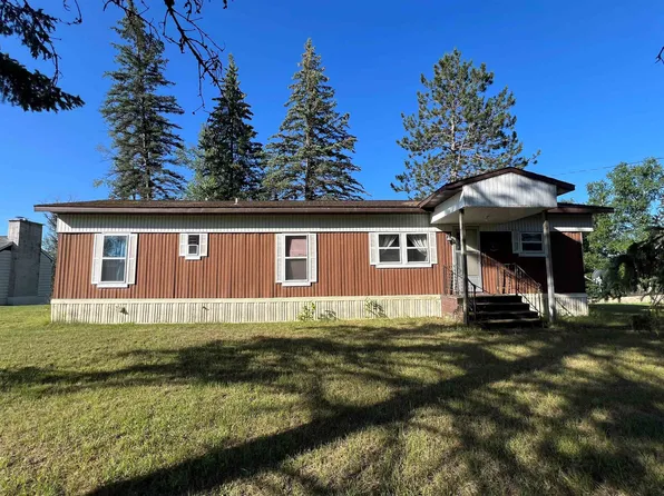 W9469 Whispering Pines Rd, Menominee, MI 49858