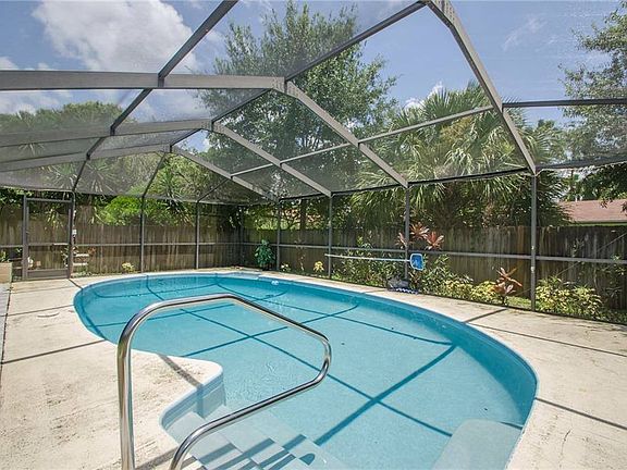 5th image of 15823 Sapwood St