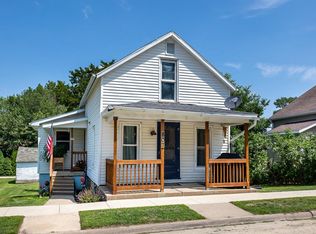 807 4th Ave SE, Cascade, IA 52033