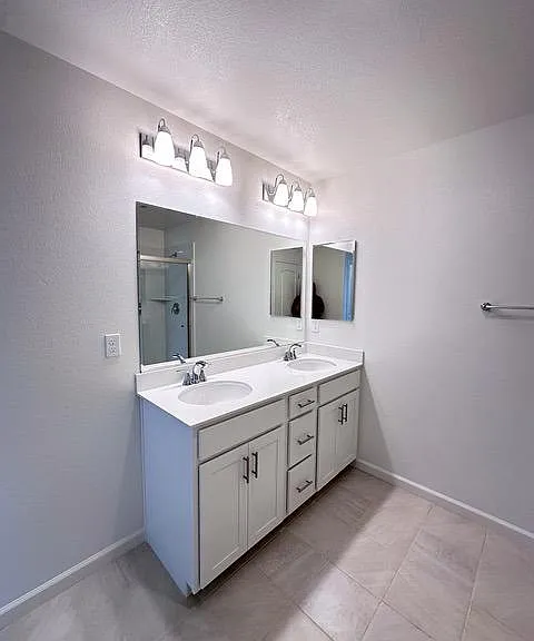 3285 Lourdes Ave — Photo 7