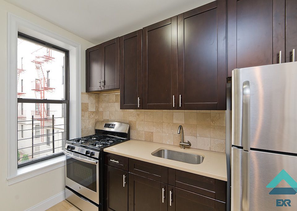1st image of 38 Saint Pauls Pl APT F
