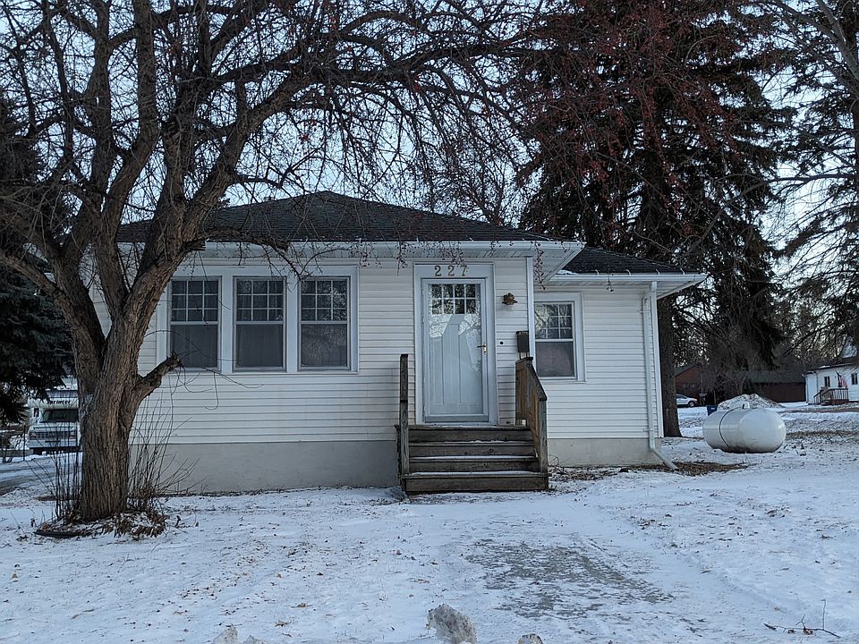 1st image of 227 10th Ave