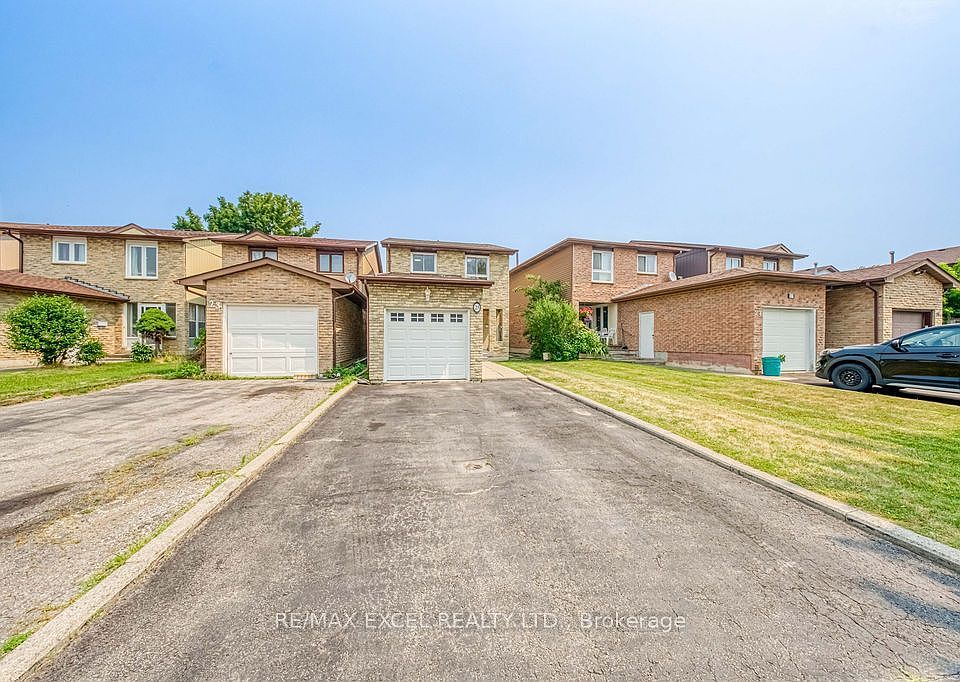 1st image of 25 Barrington Cres