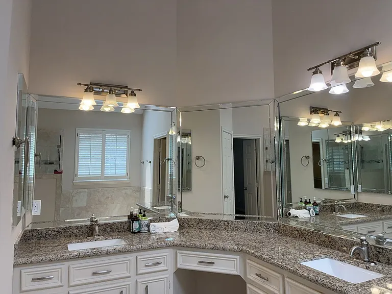 14439 Reissen Ln — Photo 23
