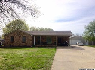 21067 Johnson Rd, Athens, AL 35613