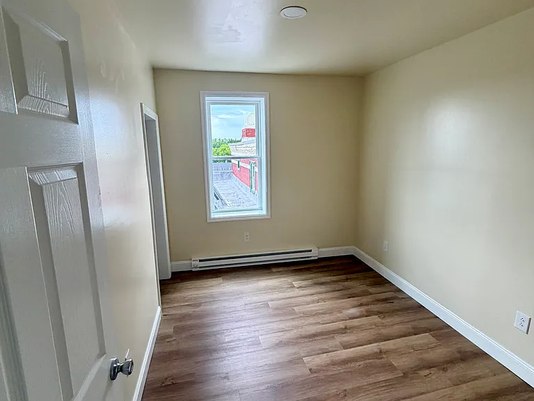 43 Pike St #3 — Photo 11
