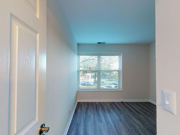 4th image of 612 Walpole St #12-101