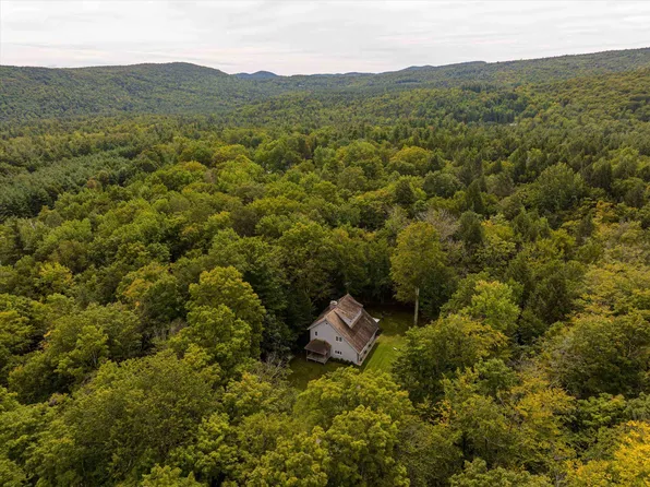 40 Yeaw Road, Dover, VT 05341