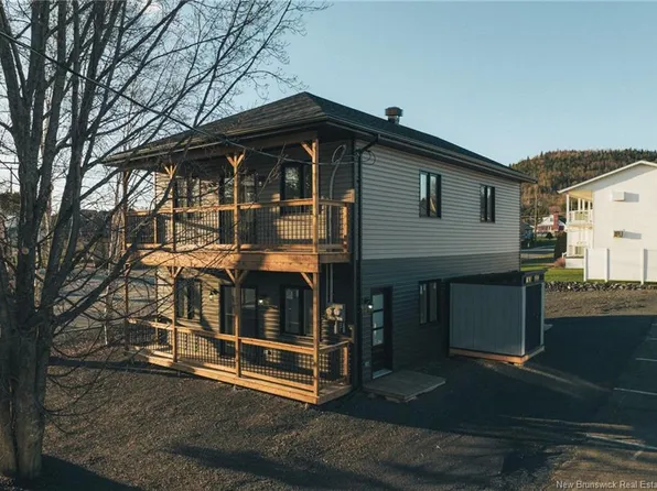 369 Victoria St, Edmundston, NB E3V 2K1