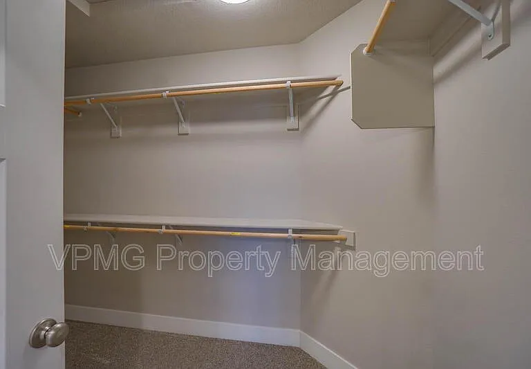 2331 E Otter Loop — Photo 30