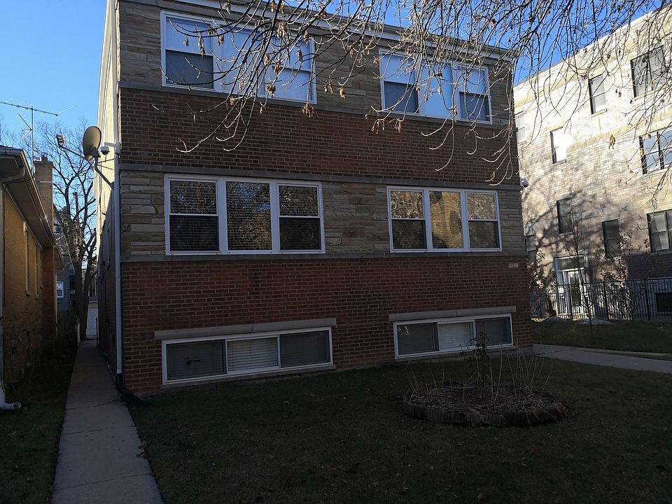 1st image of 6522 N Francisco Ave #B