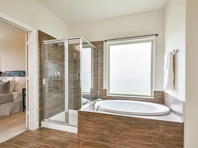 12617 White Cove Dr — Photo 36