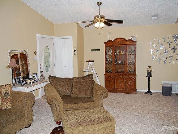 Step onto the tile entry and into this wonderful Family room
