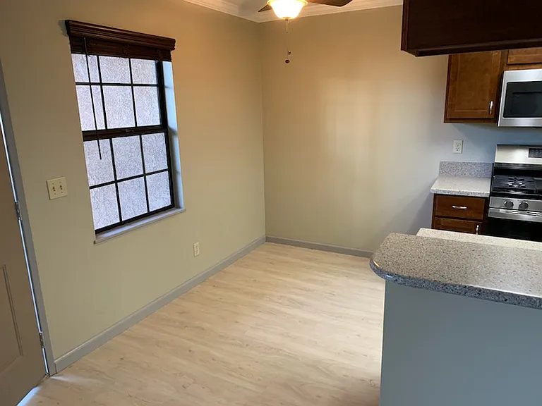 1412 E South St #3 — Photo 3