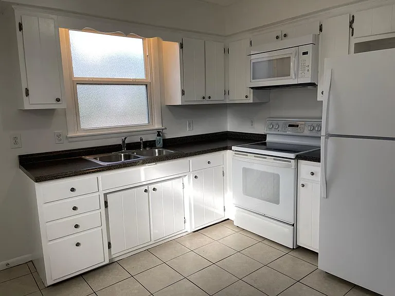 3112 Lealand Ln #A — Photo 9