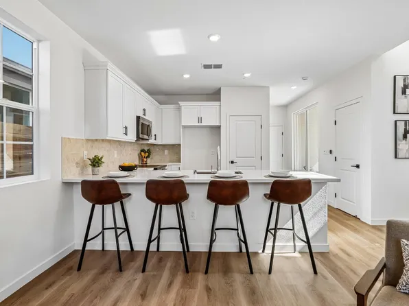 6449 Ventris Walk, Sacramento, CA 95823