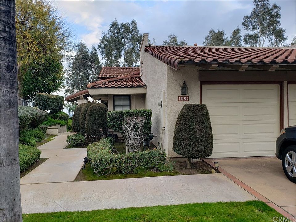 1st image of 1654 El Camino St