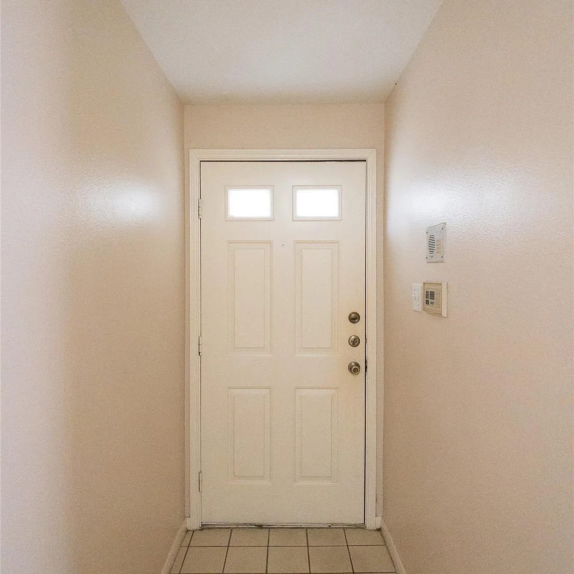 2 bed, 2.0 bath, 1108 sqft, $1,300 — Photo 2