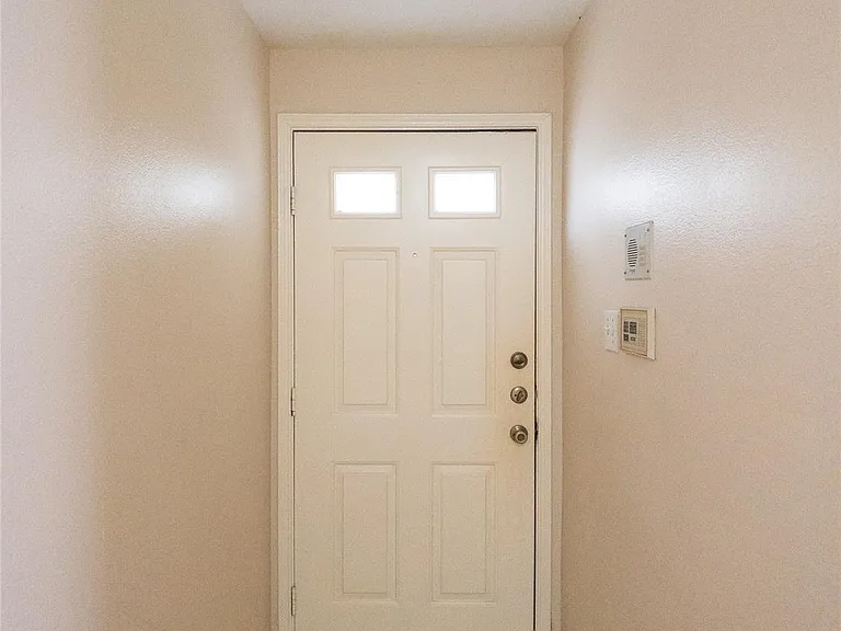 6500 Harbor Town Dr #3402 — Photo 2